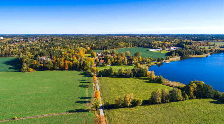 Offriamo una vasta selezione di opzioni di noleggio auto a Katrineholm.